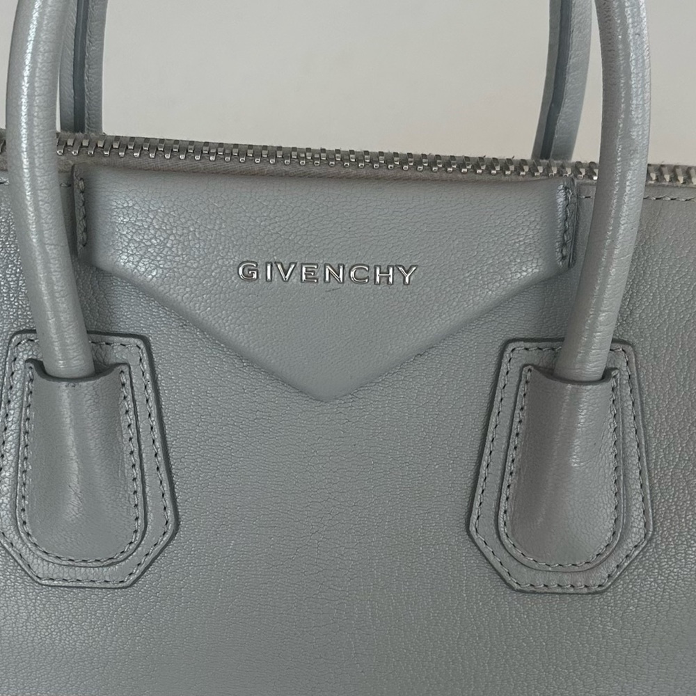 GIVENCHY ANTIGONA SMALL GREY SHOULDER BAG